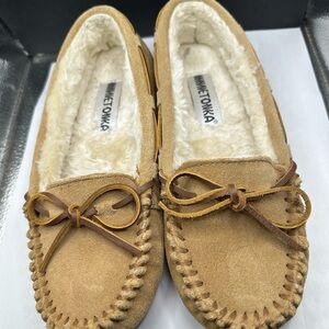 Minnetonka Women's Brown Moccasins with Bow Detail